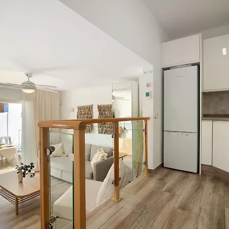 With Balcony - Sunny Holidays Tenerife אדחה